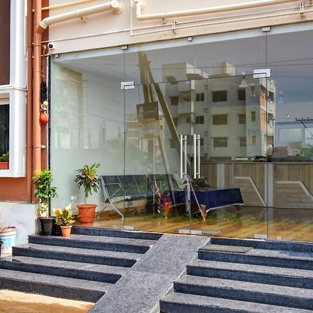 Oyo Home Msr Guest Inn Homestay Nellore Luaran gambar